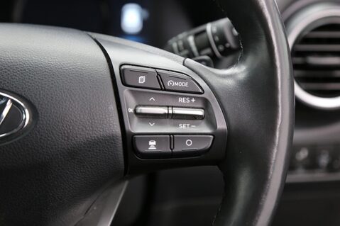 Hyundai KONA PREMIUM SE 12