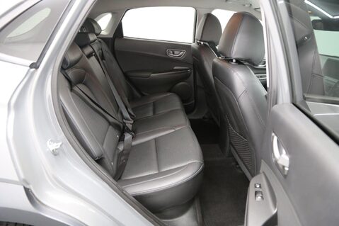 Hyundai KONA PREMIUM SE 23