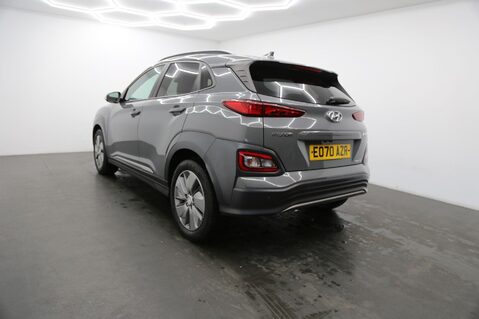 Hyundai KONA PREMIUM SE 7