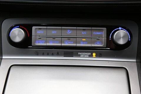 Hyundai KONA PREMIUM SE 18
