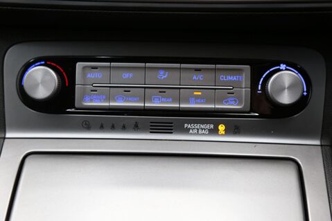 Hyundai KONA PREMIUM SE 18