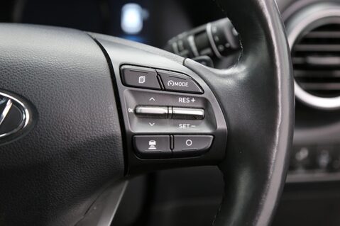 Hyundai KONA PREMIUM SE 12