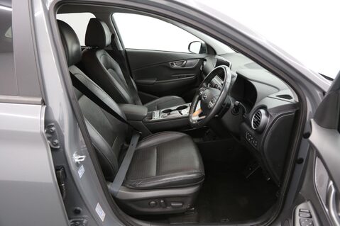 Hyundai KONA PREMIUM SE 21
