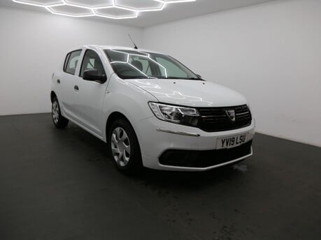 Dacia Sandero ESSENTIAL SCE