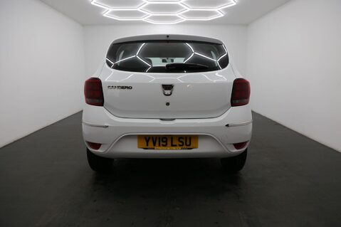 Dacia Sandero ESSENTIAL SCE 6