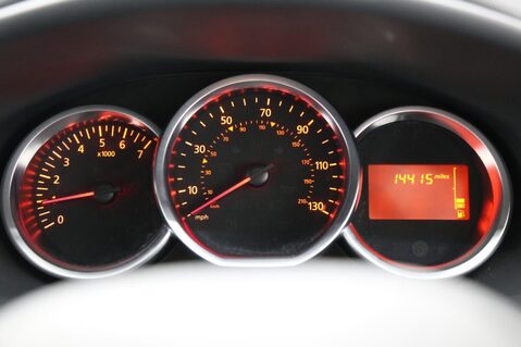 Dacia Sandero ESSENTIAL SCE 15