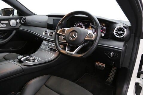 Mercedes-Benz E Class E 300 AMG LINE PREMIUM PLUS 22