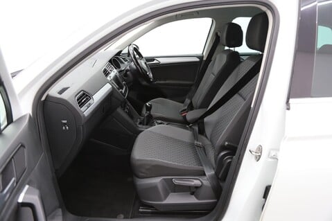 Volkswagen Tiguan SE NAV TDI BMT 4MOTION 23