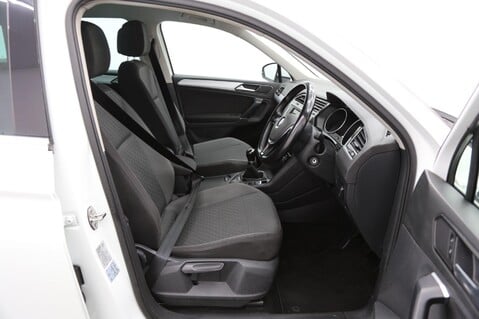 Volkswagen Tiguan SE NAV TDI BMT 4MOTION 20