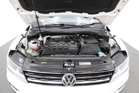 Volkswagen Tiguan SE NAV TDI BMT 4MOTION 27