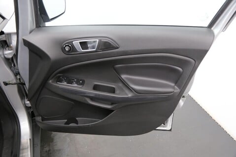 Ford Ecosport TITANIUM 20