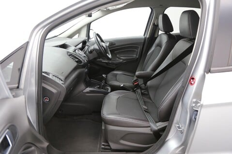 Ford Ecosport TITANIUM 23