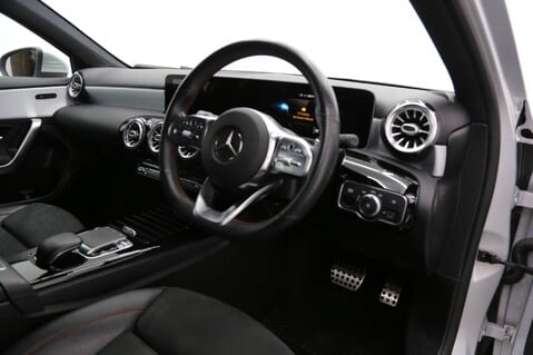 Mercedes-Benz A Class A 180 D AMG LINE PREMIUM 9