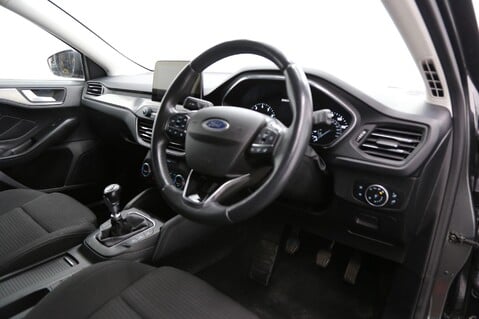 Ford Focus TITANIUM 21