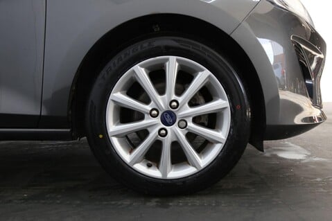 Ford Fiesta TITANIUM 28