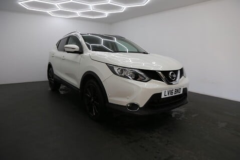 Nissan Qashqai TEKNA DIG-T XTRONIC 1