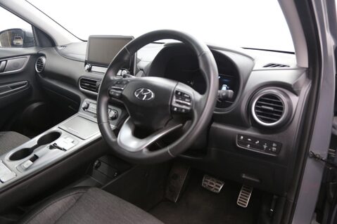 Hyundai KONA PREMIUM 9