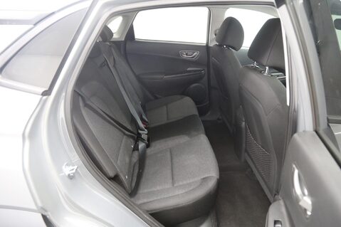 Hyundai KONA PREMIUM 21
