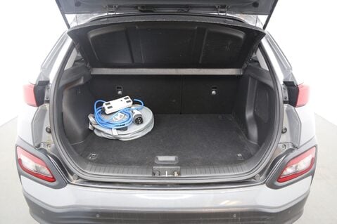 Hyundai KONA PREMIUM 25