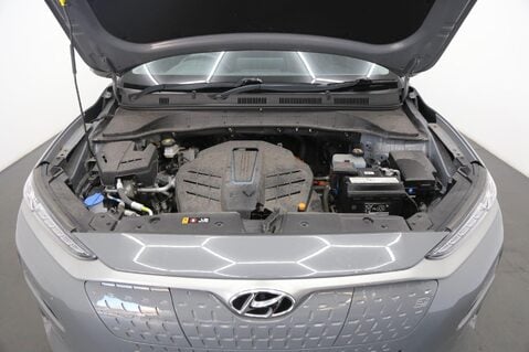 Hyundai KONA PREMIUM 26