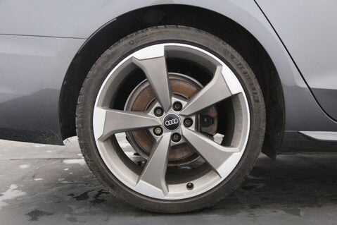 Audi A4 TFSI S LINE BLACK EDITION 27