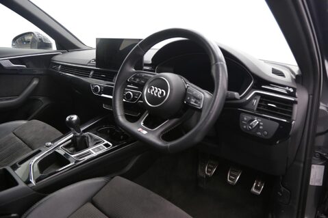 Audi A4 TFSI S LINE BLACK EDITION 22