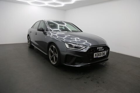Audi A4 TFSI S LINE BLACK EDITION 1