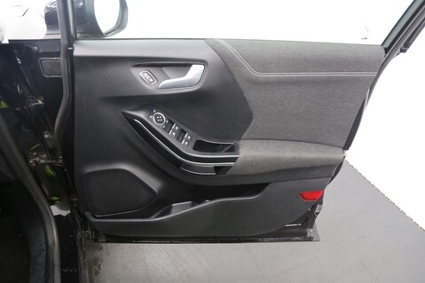 Ford Puma TITANIUM 18