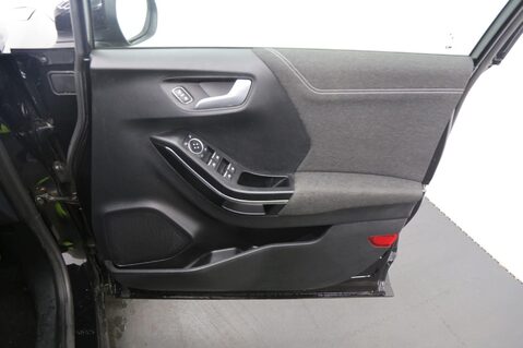 Ford Puma TITANIUM 18
