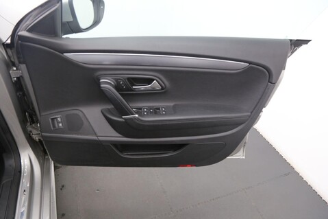 Volkswagen CC R LINE TDI BLUEMOTION TECHNOLOGY DSG 19