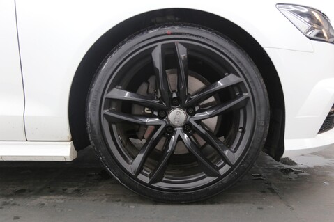 Audi A6 AVANT TFSI S LINE BLACK EDITION 27
