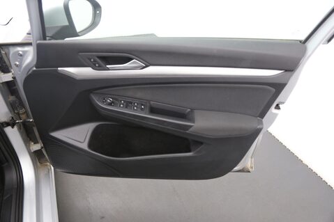Volkswagen Golf LIFE TDI 18