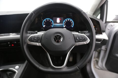 Volkswagen Golf LIFE TDI 10