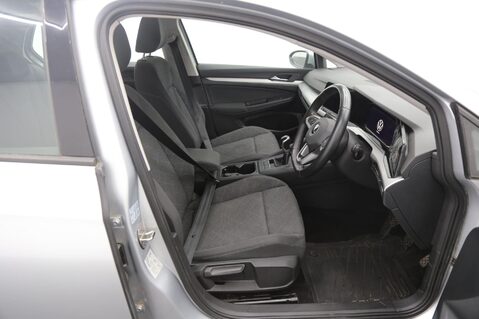 Volkswagen Golf LIFE TDI 19