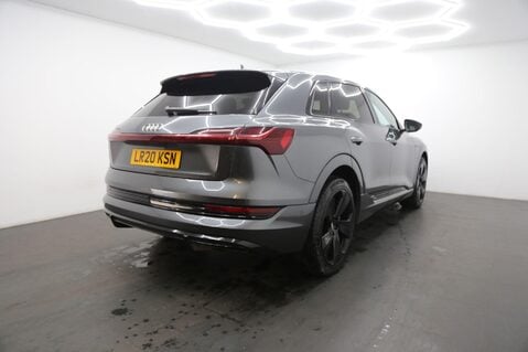 Audi E-Tron QUATTRO S LINE 5