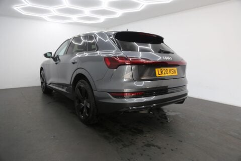 Audi E-Tron QUATTRO S LINE 7