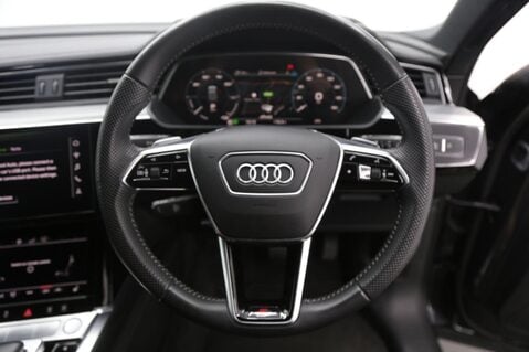 Audi E-Tron QUATTRO S LINE 10