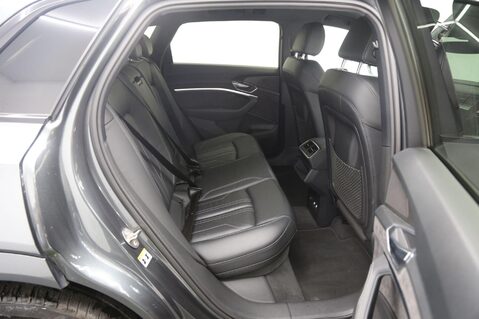 Audi E-Tron QUATTRO S LINE 22