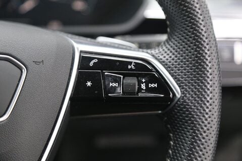 Audi E-Tron QUATTRO S LINE 12