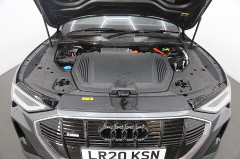 Audi E-Tron QUATTRO S LINE 29