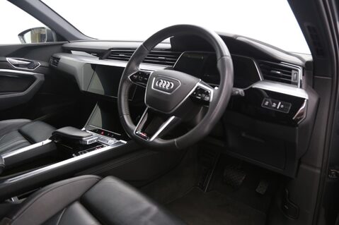 Audi E-Tron QUATTRO S LINE 21