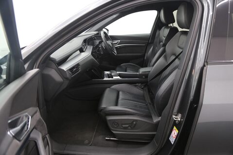 Audi E-Tron QUATTRO S LINE 23