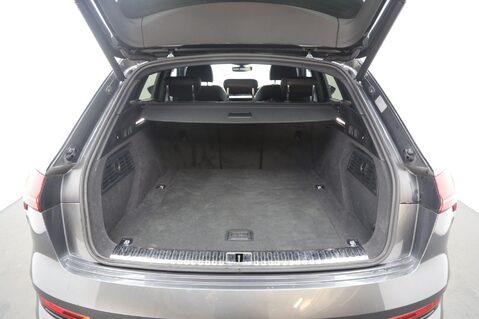Audi E-Tron QUATTRO S LINE 26