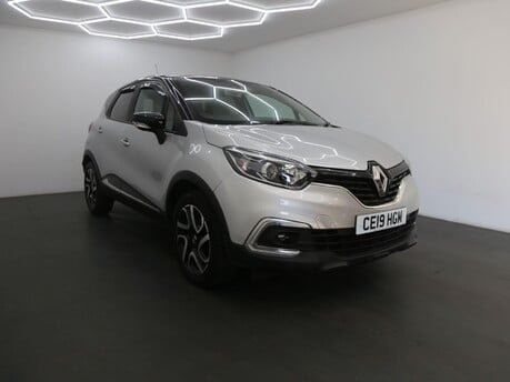Renault Captur ICONIC TCE