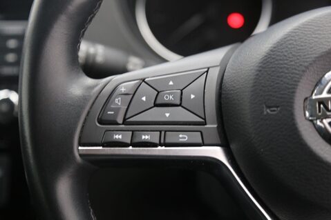 Nissan Qashqai DIG-T ACENTA PREMIUM 11