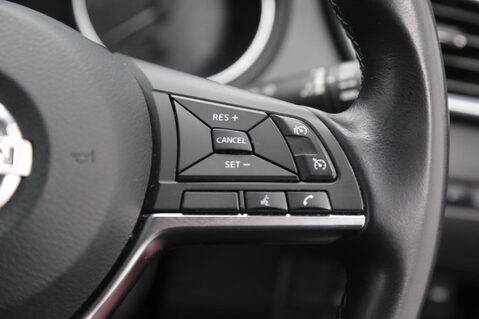Nissan Qashqai DIG-T ACENTA PREMIUM 12