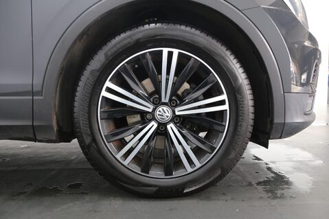 Volkswagen Tiguan SE NAV TDI BMT 26