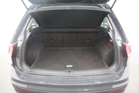 Volkswagen Tiguan SE NAV TDI BMT 25