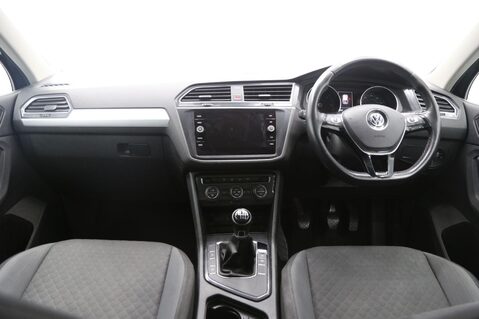 Volkswagen Tiguan SE NAV TDI BMT 9