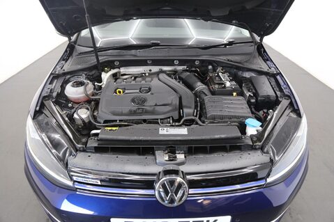 Volkswagen Golf GT TSI EVO DSG 27